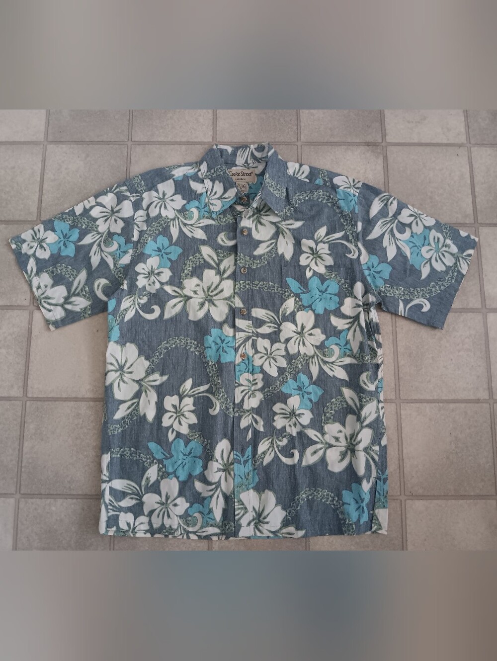 Cooke Street Honolulu Men's Medium Hawaiian Shirt Floral Blue White Cotton Aloha